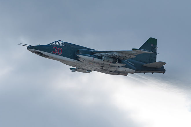 Полевой лагерь ИГИЛ уничтожен в Сирии российским штурмовиком Су-25.