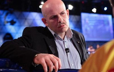 ДНК-материал обнаружен на обеих медицинских масках.