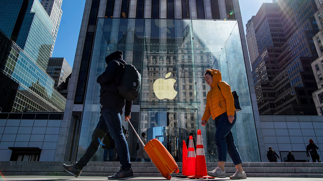 Apple выплатит своим сотрудникам по $1 тысяче за проверку сумок.