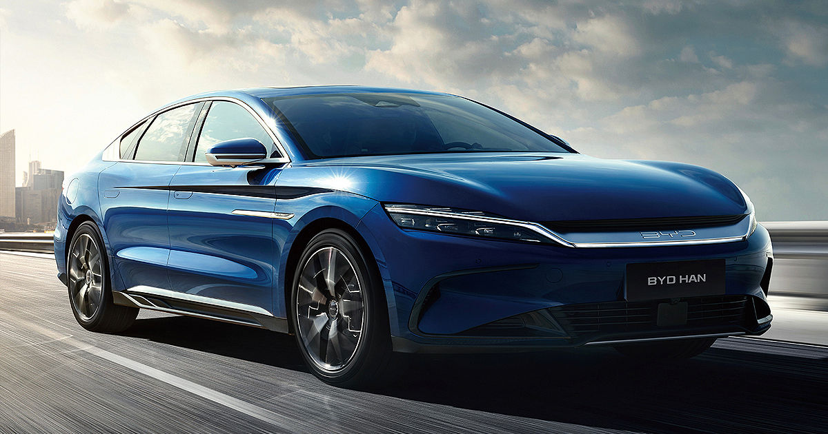 Китайская BYD совсем скоро обгонит Tesla по поставкам электрокаров. 