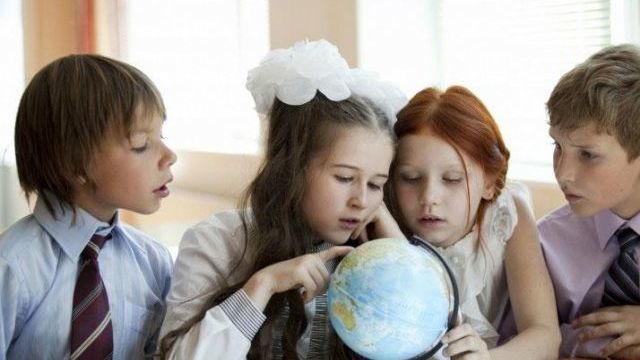 В начальных классах отменят оценки.
