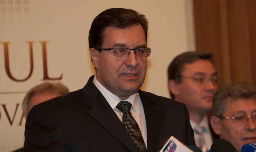 ”Sperăm să aveți suficient curaj pentru a recunoaște propriile greșeli și a aduce scuze publice”, se arată în comunicat.