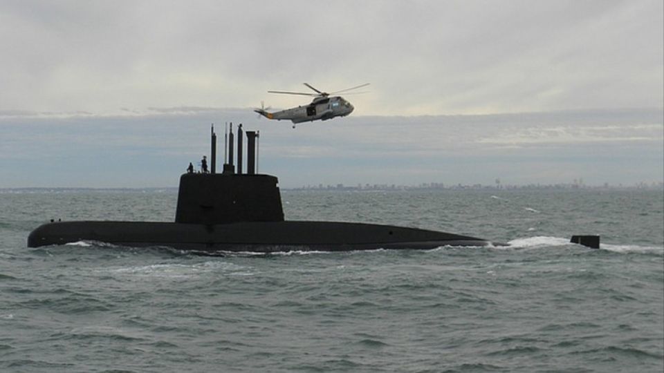 ВМС Индонезии обнаружили затонувшую подлодку, все члены экипажа мертвы.