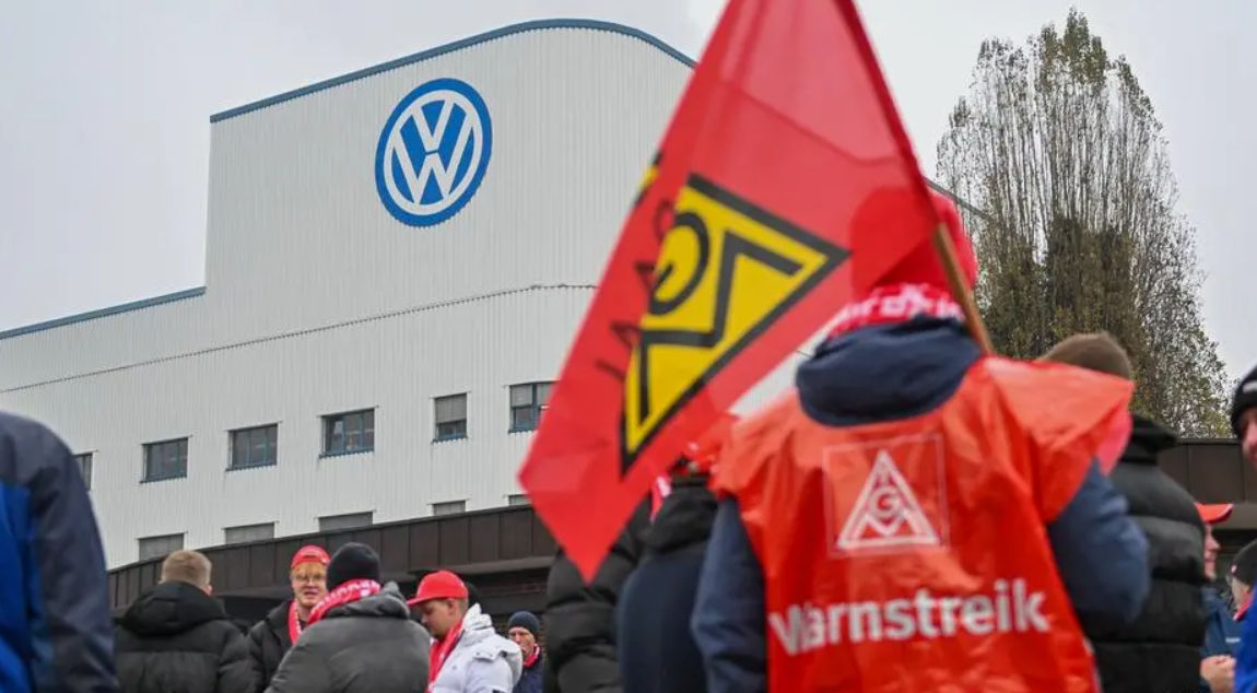Pe 2 decembrie vor începe greve la uzinele Volkswagen.