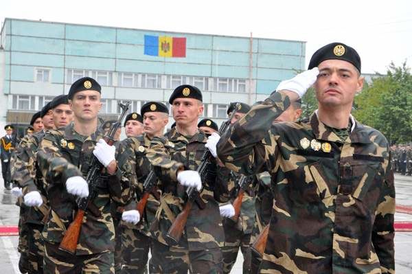Национальная армия РМ.