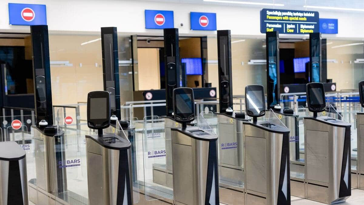 În UE se solicită amânarea controalelor biometrice la frontierele externe.