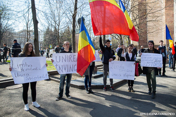 „Unirea ODIP” собирает подписи за отставку президента Игоря Додона.