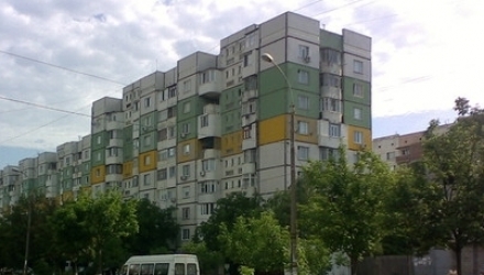 Пока не установлена личность пострадавшего, так как его любимая не захотела открыть двери полицейским. Фото: panaramio.com