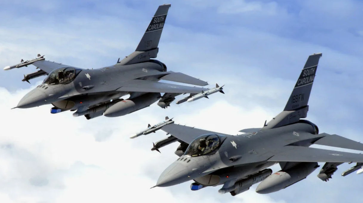 ВСУ: Часть F-16 будет базироваться не в Украине.