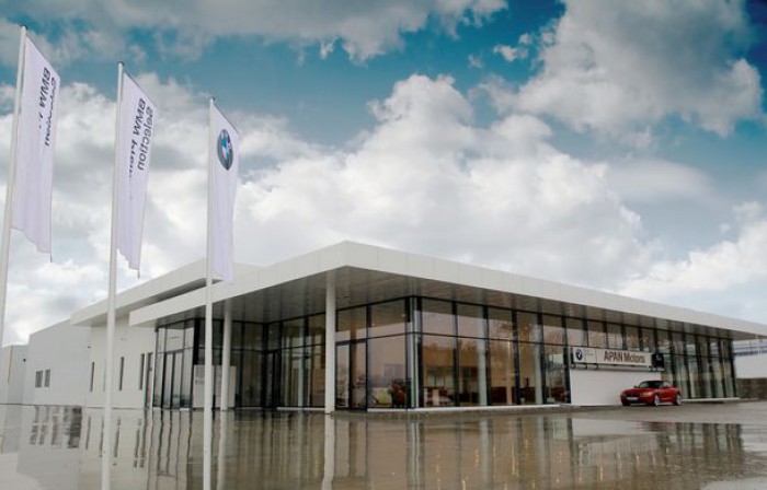 Reţeaua BMW în România are de astăzi un nou dealer, sub forma lui APAN Motors Iaşi, dealer autorizat pentru mărcile BMW şi BMW Motorrad şi service autorizat MINI, scrie automarket.ro.