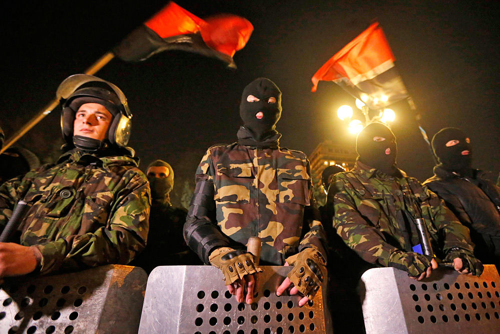 В ночь на 4 мая десантники разблокировали базу "Правого сектора".