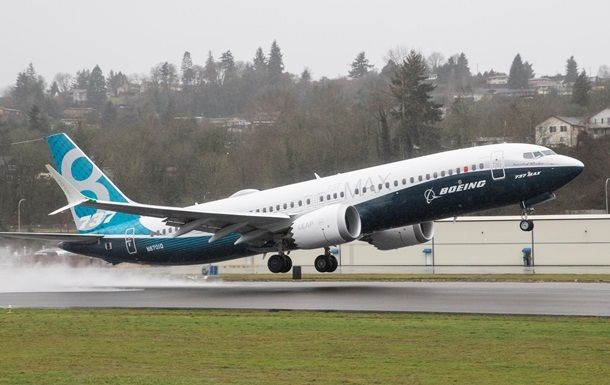 От использования лайнеров Boeing 737 MAX отказались многие авиакомпании по всему миру.