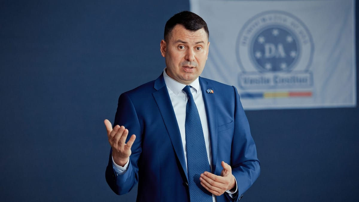 Partidul lui Costiuc a primit șase mandate: Lista include un jurist, un politolog și un filolog.