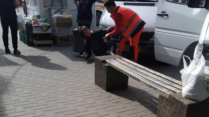 На Центральном рынке в Кишиневе женщина потеряла сознание.