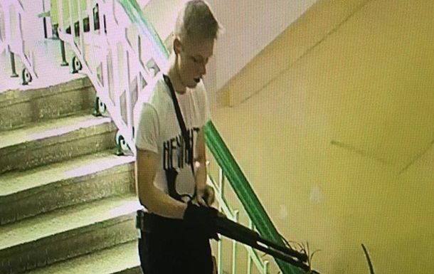 Родные не забирают останки 18-летнего стрелка, хотя после трагедии прошёл почти месяц.