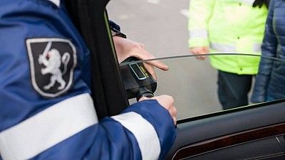Определены рамки применения физической силы полицейскими.