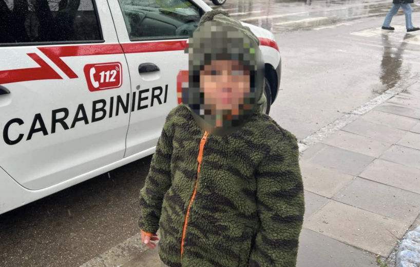 В Комрате карабинеры заметили ребенка, гуляющего по городу без родителей.