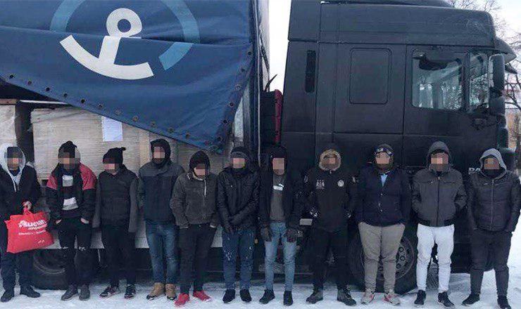 Задержанными оказались мужчины в возрасте от 18 до 28 лет. 