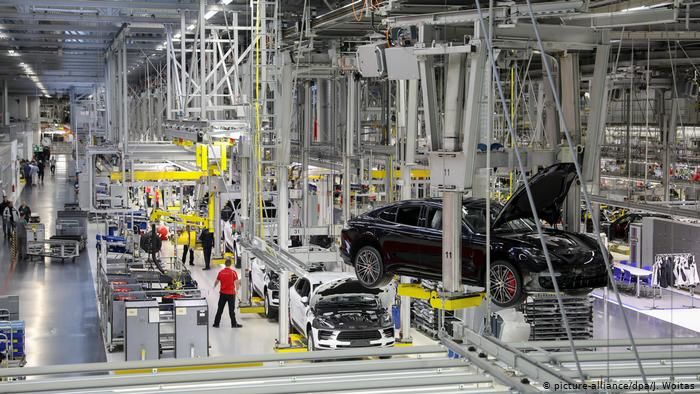 Porsche выплатит премии своим сотрудникам, несмотря на кризис.