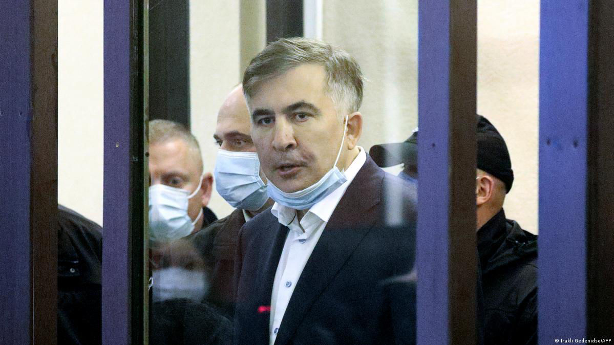 Саакашвили потерял сознание в ходе судебного процесса.