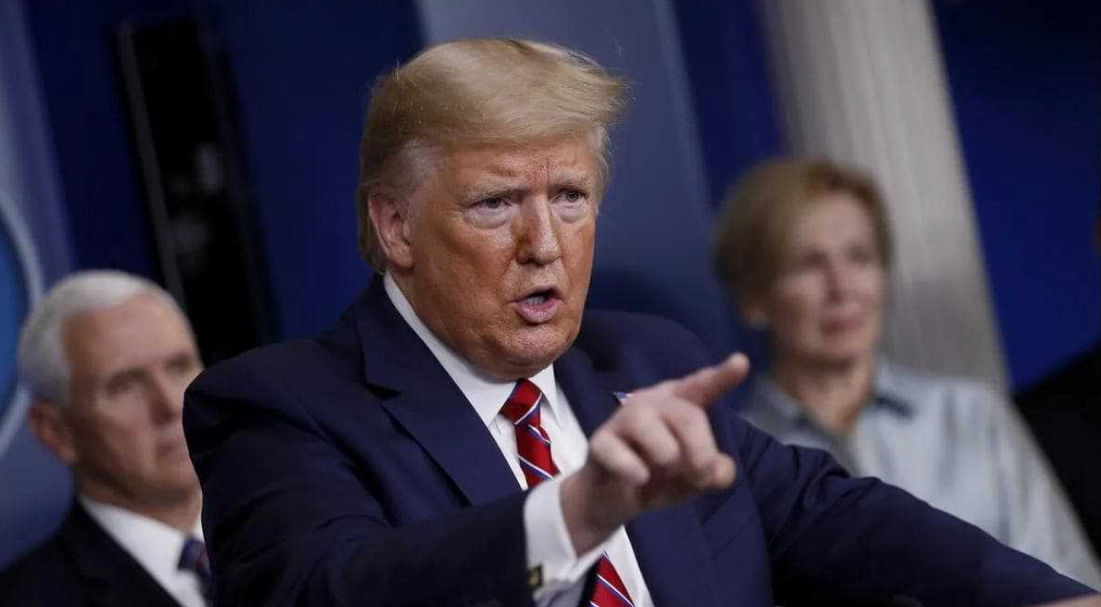 Trump a amenințat BRICS cu taxe de 100% dacă implementează o alternativă pentru dolar.