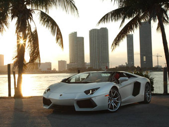 Компания Damac Properties подарит покупателям элитных пентхаусов суперкары Lamborghini Aventador Roadster.