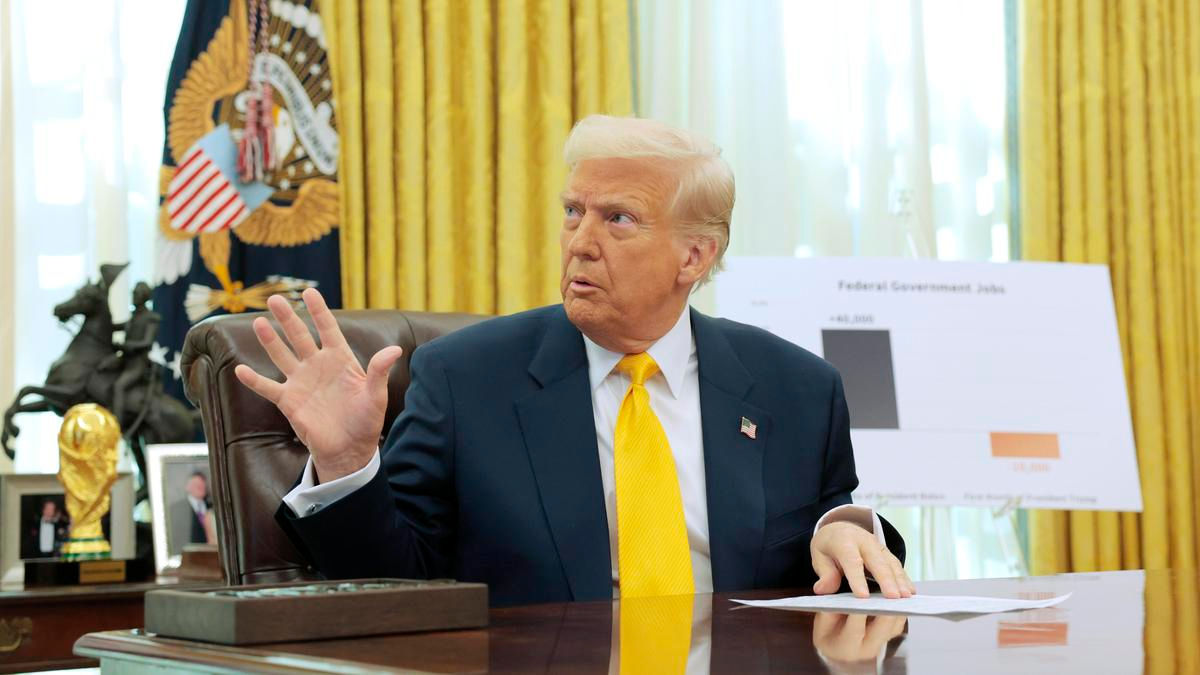 Трамп призвал не повышать цены на нефть.