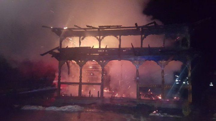 România: Incendiu devastator la o biserică din Suceava. Foto: publika.md