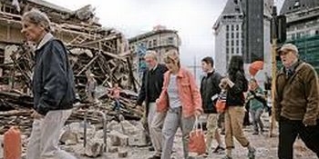 Seismul s-a produs la ora locală 22:36 (marţi, 13:36, ora României), la o adâncime de 220 de kilometri. 