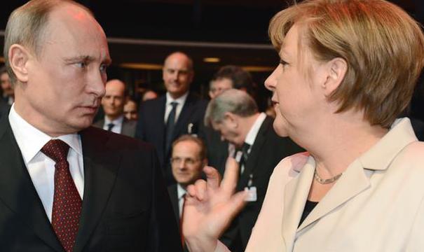 Angela Merkel nu s-a sfiit să îi ceară lui Vladimir Putin să se poartă onest cu societatea civilă.