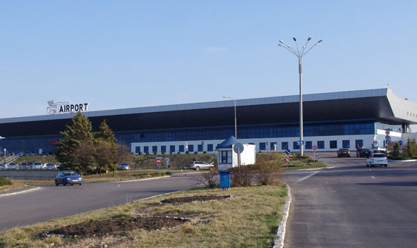 Un palestinian şi un moldovean reţinuţi pe Aeroportul Internațional Chișinău.