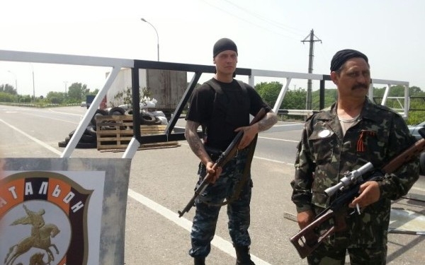 Victoria lui Petro Porosenko in alegerile prezidentiale din 25 mai pare sa ii fi radicalizat pe separatistii pro-rusi din estul Ucrainei, care au ocupat azi-noapte aeroportul din Donetk