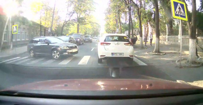 Aceşti oameni uită pentru un timp că există reguli în trafic şi nu prea au stimă faţă de ceilalţi colegi
