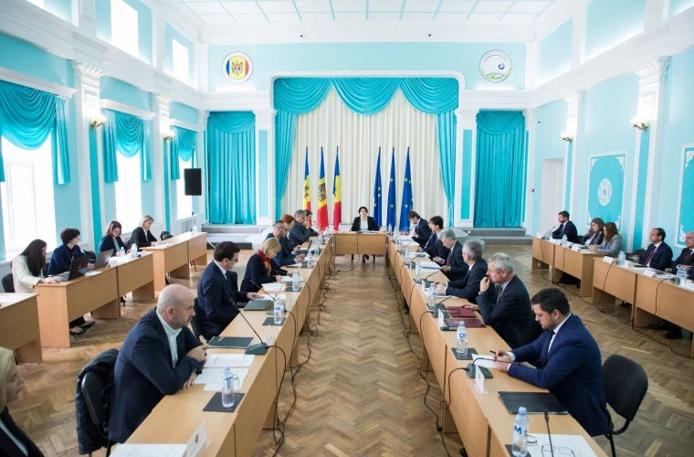 Правительство одобрило создание совместной комиссии по децентрализации в новом составе.