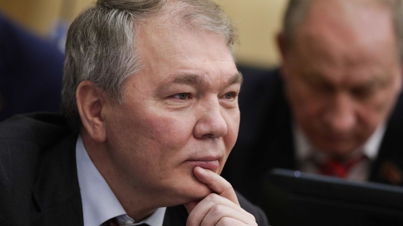Калашников: Гражданская миссия не может заменить миротворческий формат.
