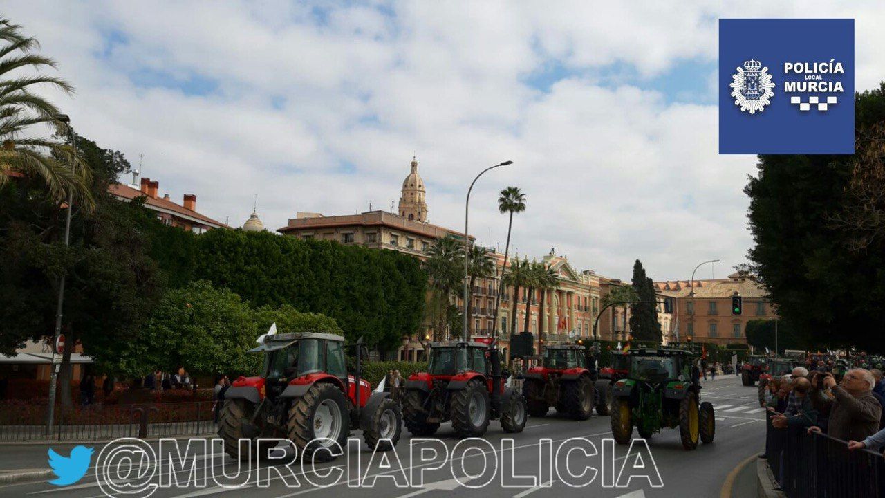 В Испании начались протесты фермеров с участием более 700 тракторов.