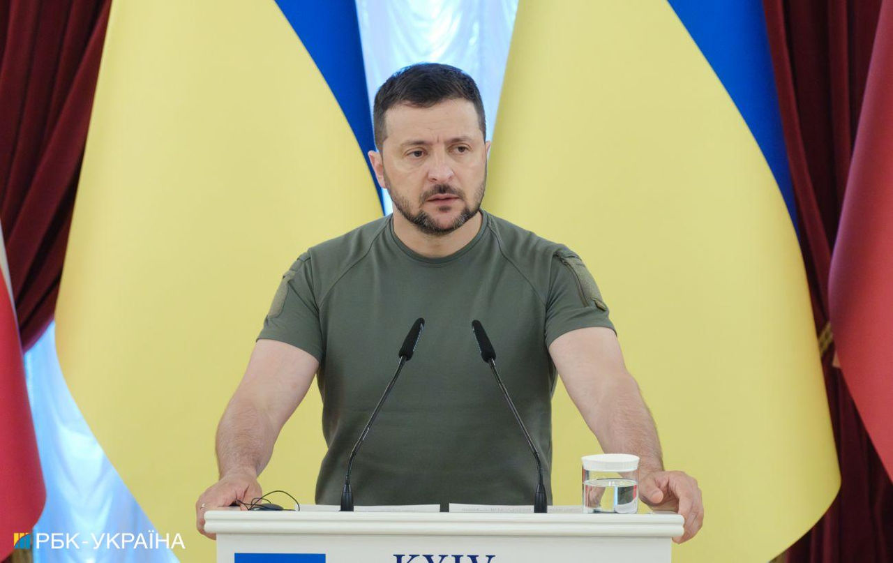 Зеленский отреагировал на статью Залужного: Cитуация на фронте не патовая.