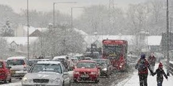 Meteorologii anunță că în cursul zilei de vineri vor cădea cele mai mari cantități de zăpadă, în jumătatea de sud a Angliei.
