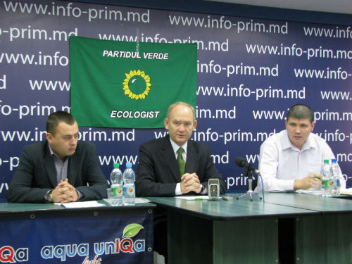  Partidul Ecologist „Alianţa Verde” şi-a schimbat denumirea, statutul şi programul, ajustându-se la normele Partidului Verde European. 