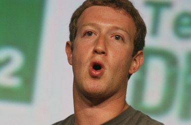 Создатель соцсети Facebook Марк Цукерберг попросил назначить ему с 2013 года годовую зарплату в размере 1 доллара.