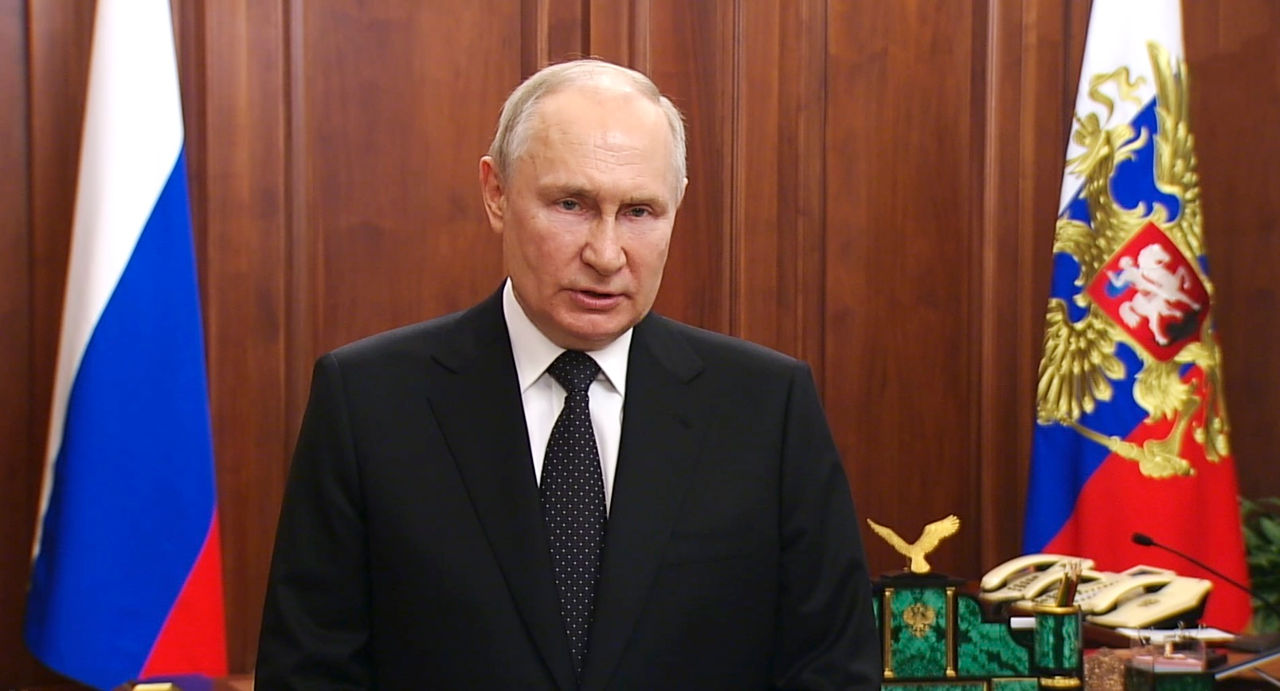 Путин: Мы столкнулись с предательством, непомерные амбиции привели к измене России.