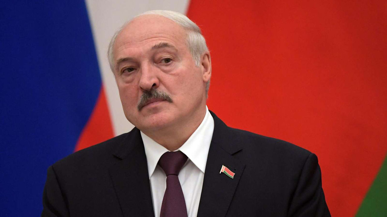 Лукашенко: Украине нужно принять потерю регионов, перешедших под контроль России.