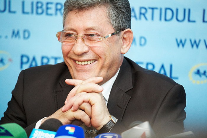 Liderul partidului liberal, Mihai Ghimpu împlinește astăzi 62 de ani.