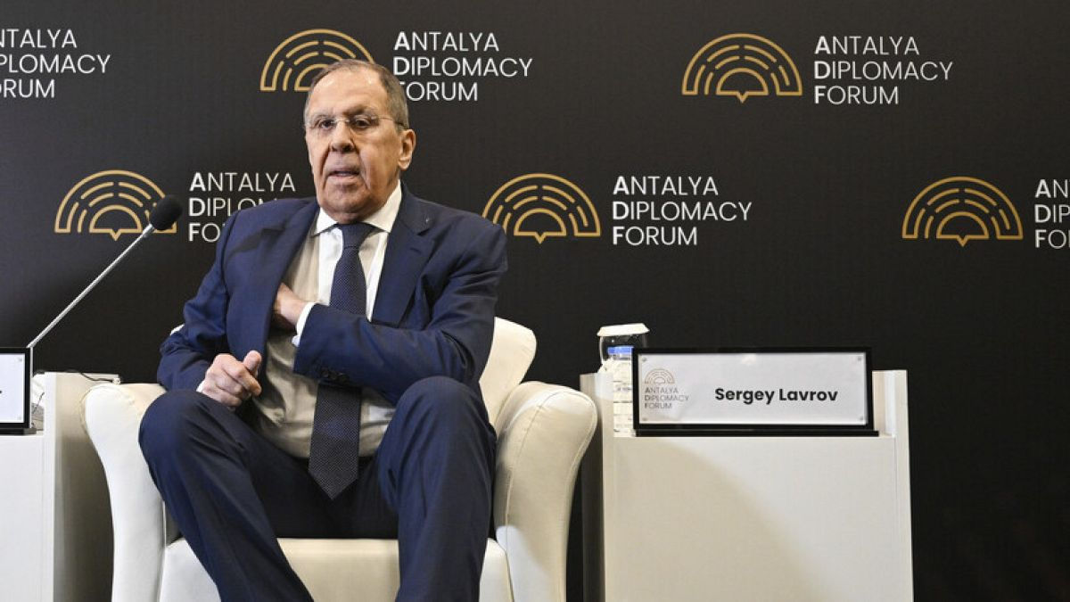 Lavrov și Sibiga au făcut schimb de acuzații privind atacurile asupra infrastructurii energetice.