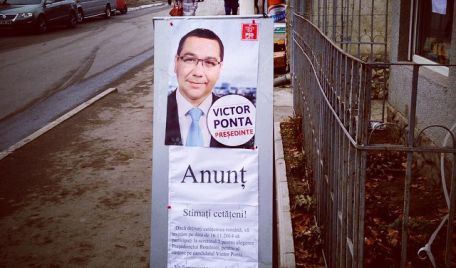 Agitaţie electorală ilegală pe străzile din Străşeni, în favoarea candidatului la preşedinţia României, Victor Ponta.