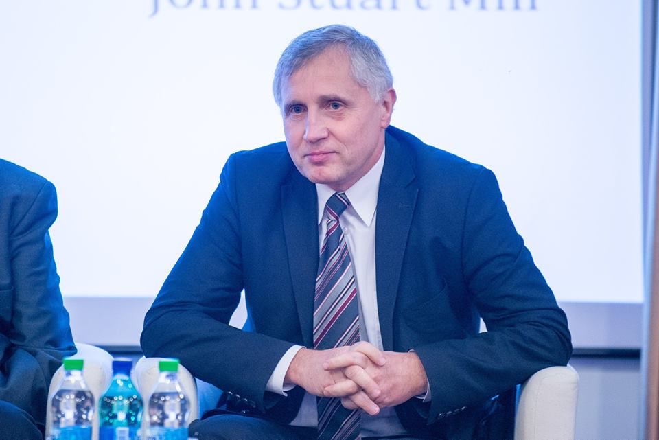 Госсекретарь Минюста: Я искренне надеюсь, что официальный сайт КС был взломан.