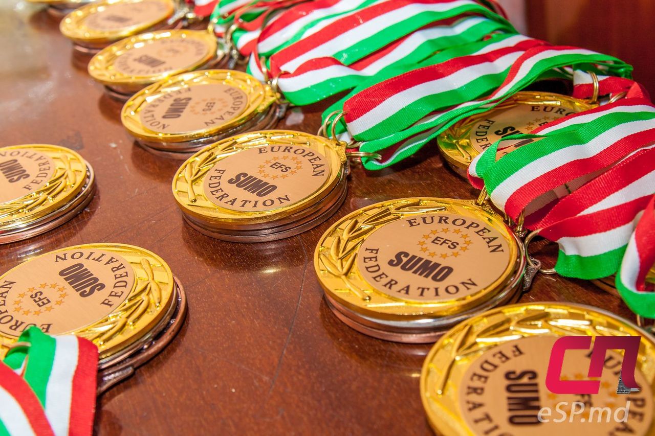 Бельцы принимали юниорский чемпионат Европы по национальной японской борьбе сумо.