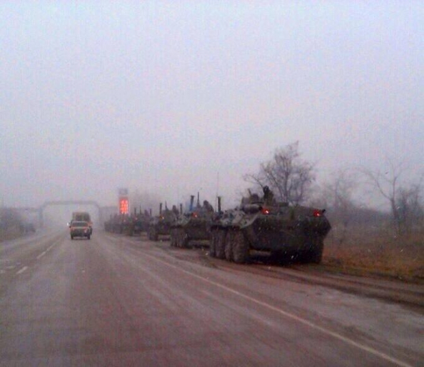 По данным СМИ, в Уютном стоят 7 БТРов. Фото : crimea.comments.ua