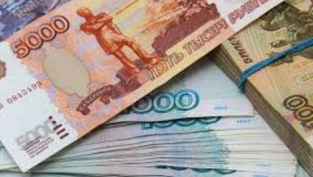 Rusia a rămas fără rezerve valutare pentru salvarea rublei. Foto: timpul.md