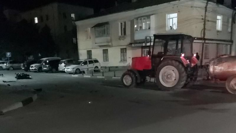 В Кагуле участником ДТП стал трактор, дезинфицирующий город.